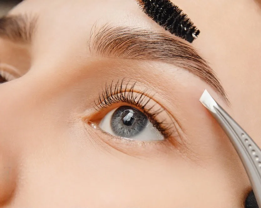 Eyebrow services Port Coquitlam clients trust, brow grooming at CocoRez.