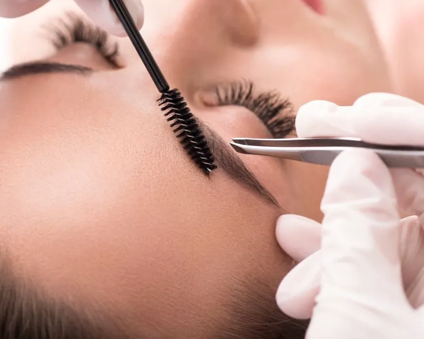 Eyebrow shaping Port Coquitlam clients trust, clean brow result at CocoRez.